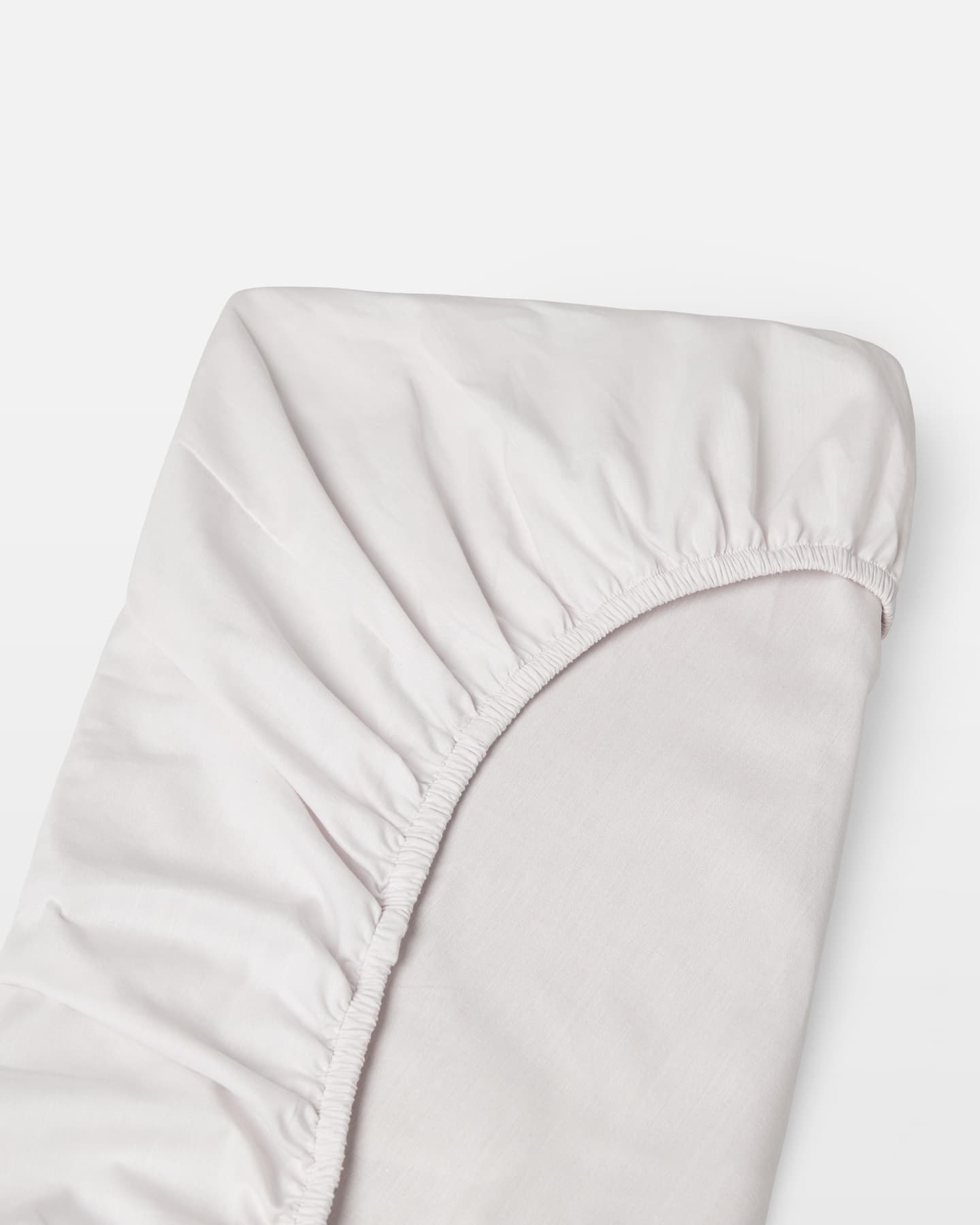 Fitted Sheet Nejd - Pearl Grey - 180x200 | GOTS in the group Bedding / Flat Sheets at A L V A (104343)