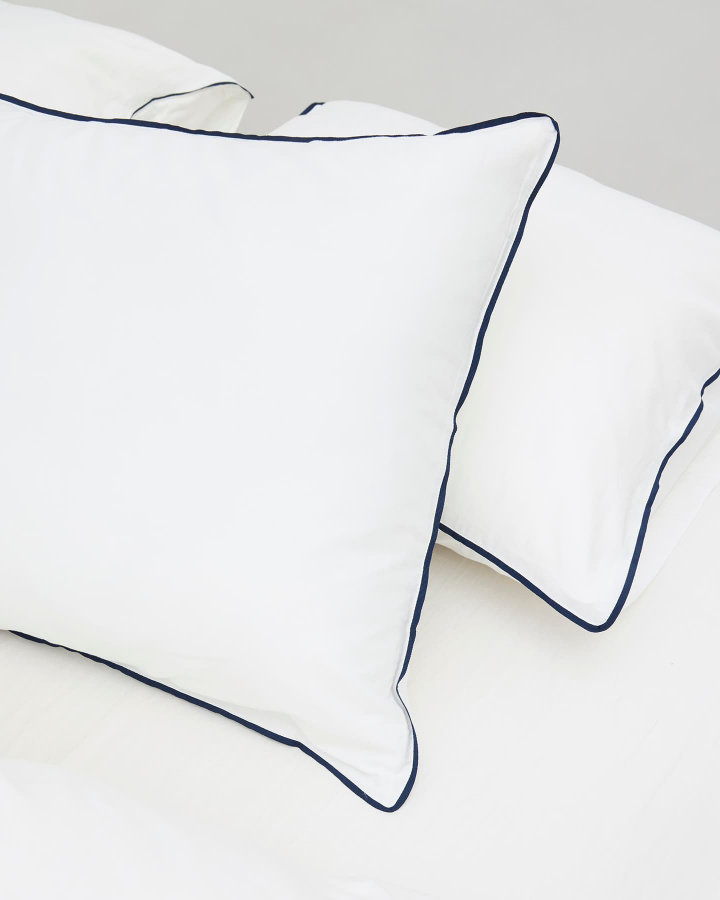 Pillowcase Strimma - Cloud White in the group Bedding / Pillowcases at A L V A (1045)