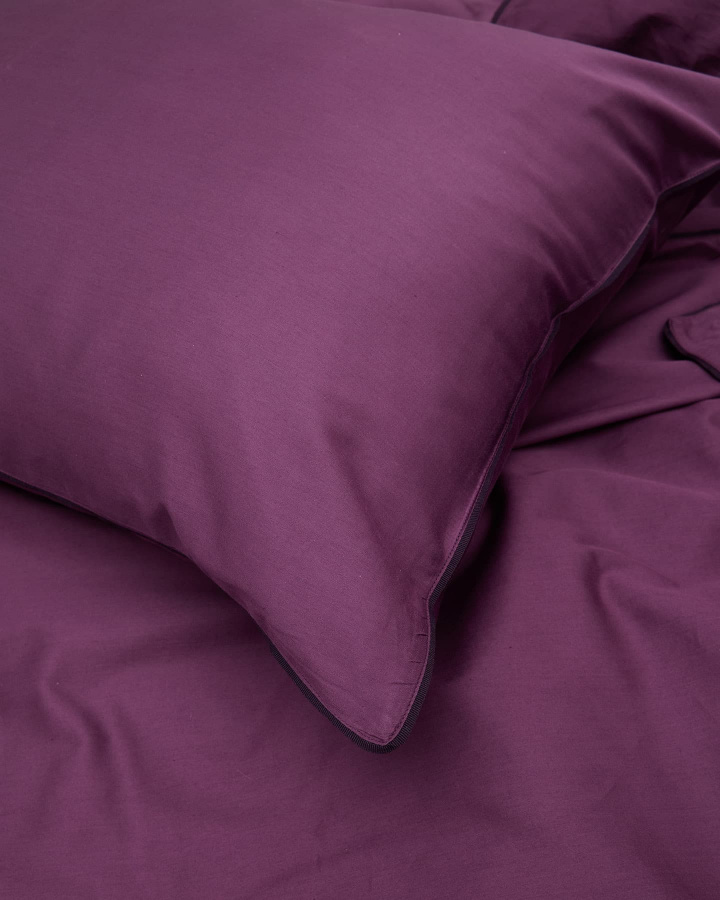 Pillowcase Strimma - Autumn Plum in the group Bedding / Pillowcases at A L V A (1254)